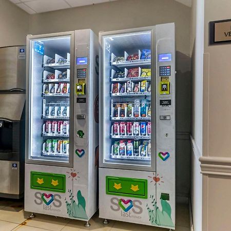 Country Inn & Suites By Radisson, Tampa Airport North, Fl West Chase Exteriör bild