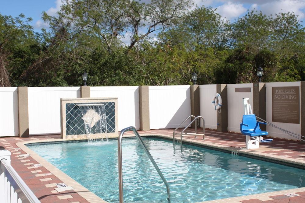 Country Inn & Suites By Radisson, Tampa Airport North, Fl West Chase Exteriör bild