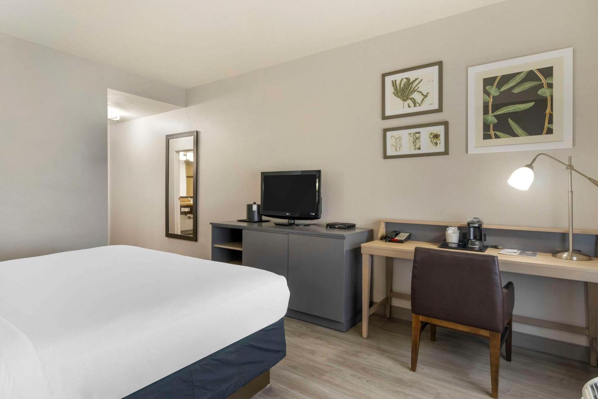 Country Inn & Suites By Radisson, Tampa Airport North, Fl West Chase Exteriör bild