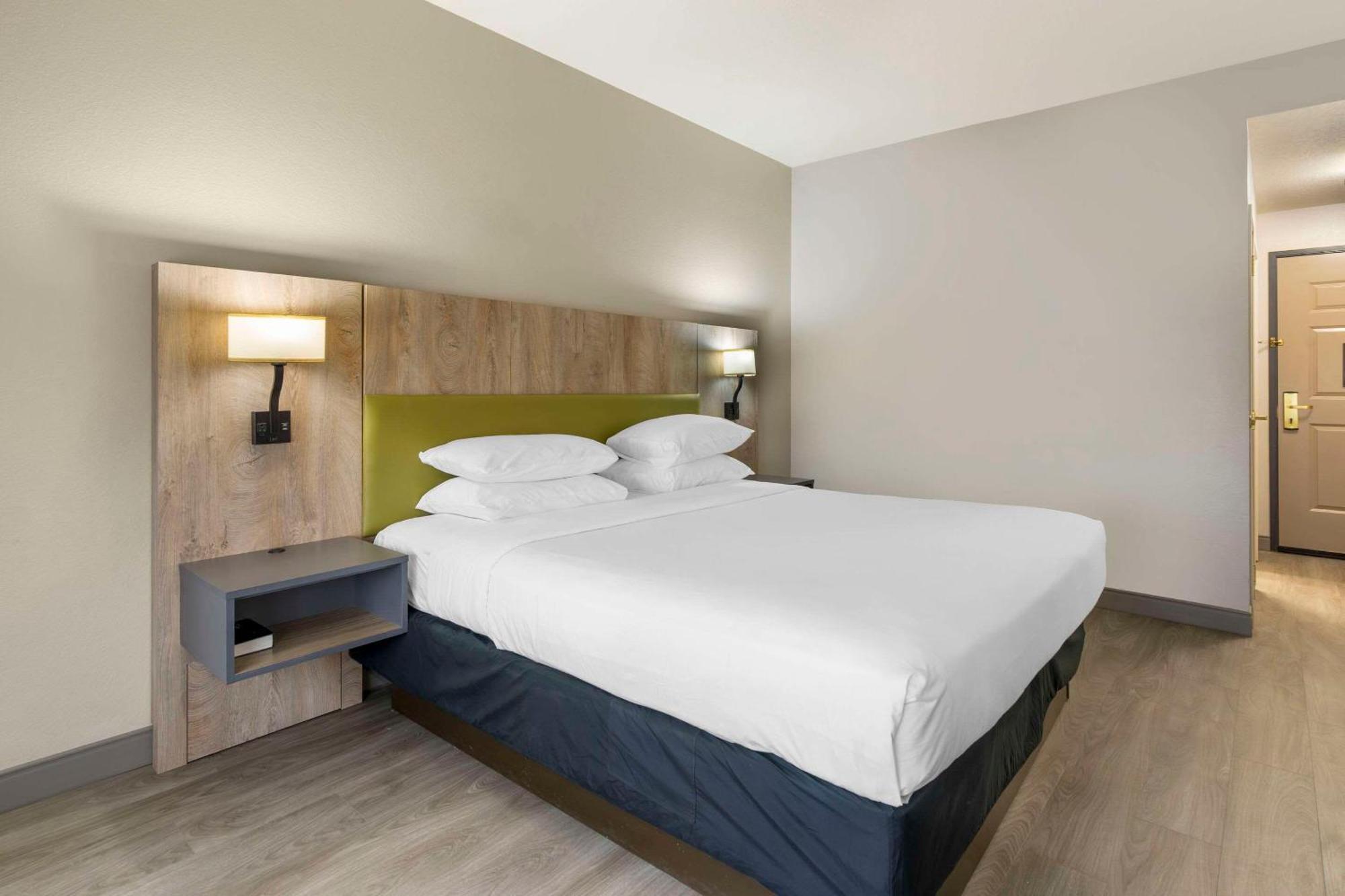 Country Inn & Suites By Radisson, Tampa Airport North, Fl West Chase Exteriör bild