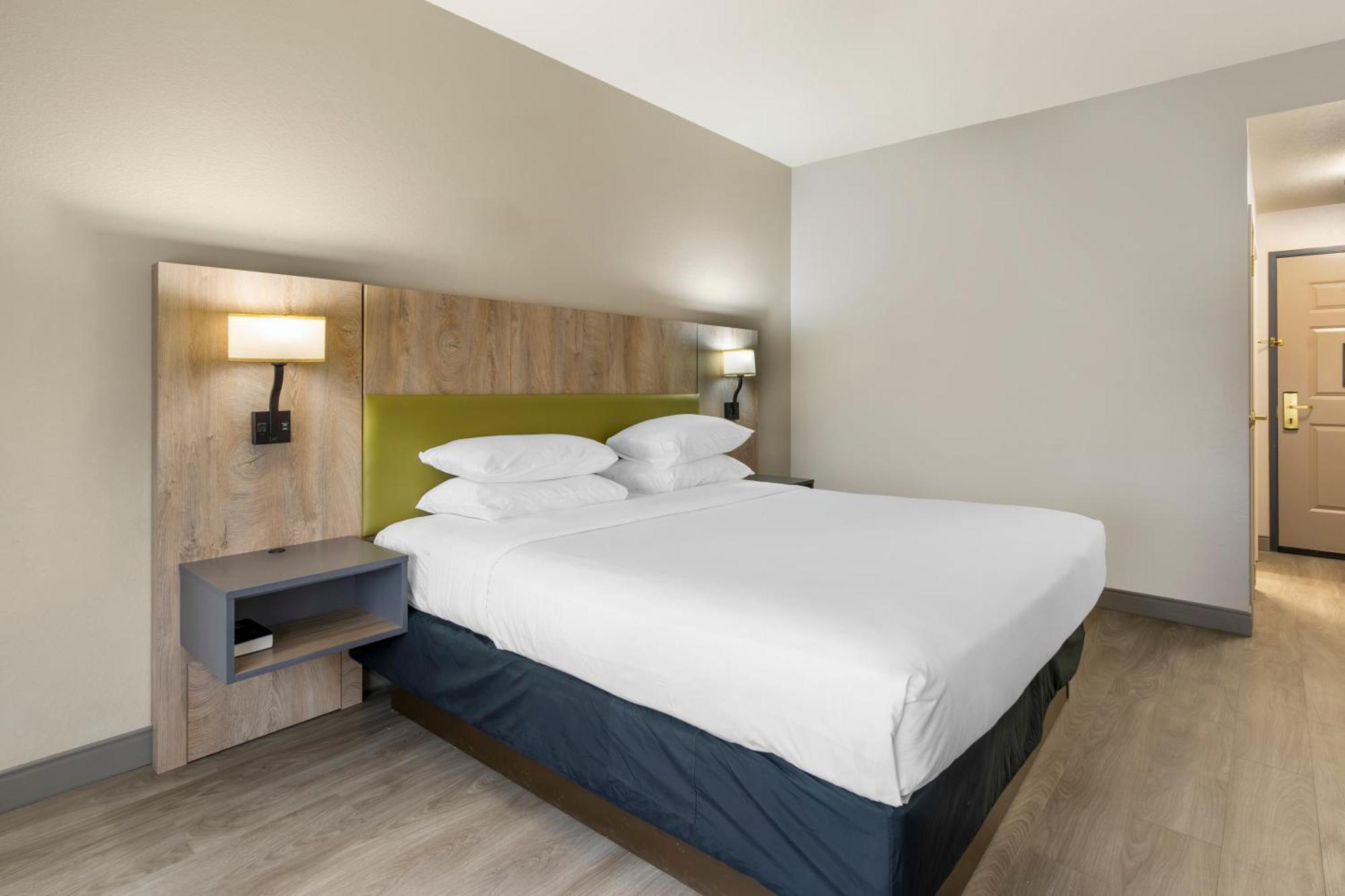Country Inn & Suites By Radisson, Tampa Airport North, Fl West Chase Exteriör bild